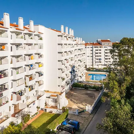 Montechoro Sea View 3 Bedroom 800m From The Strip Apartment *